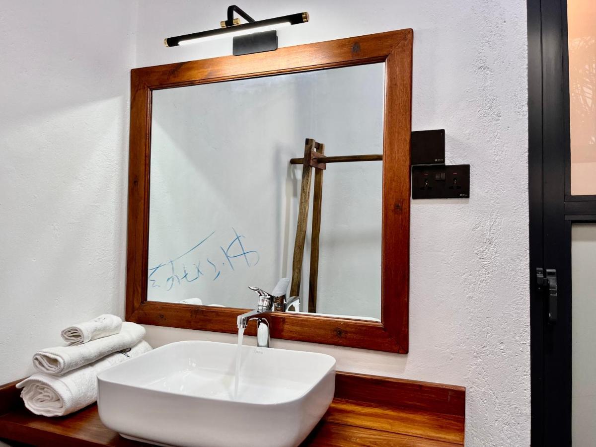 Njiro Legacy Hotel Аруша Екстериор снимка
